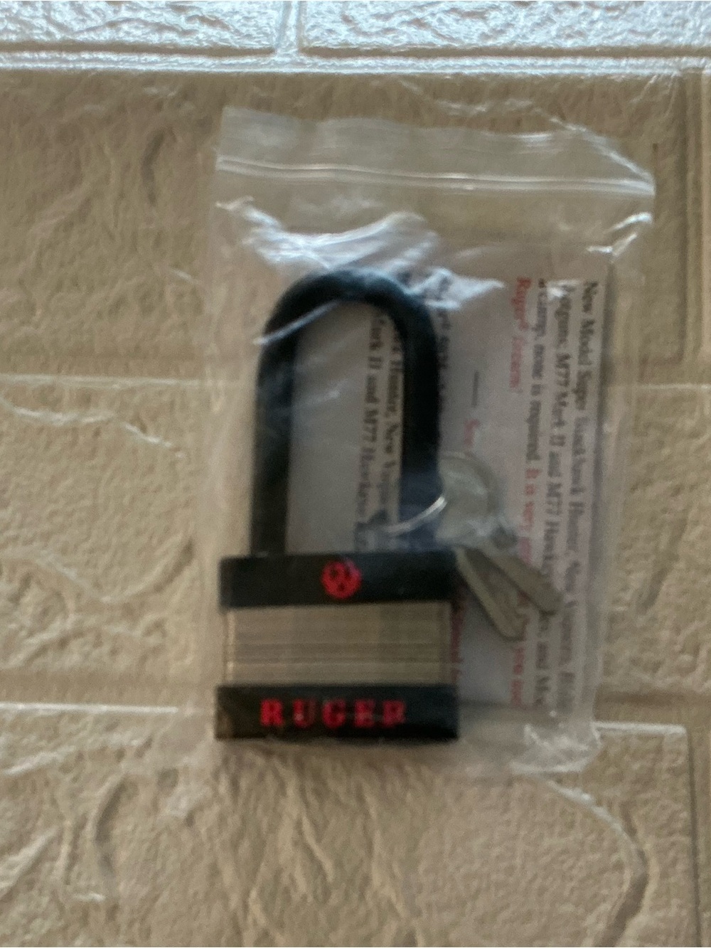 Ruger Rubberized No Scratch Black and Silver Padlock with Red Logo and 2 Keys